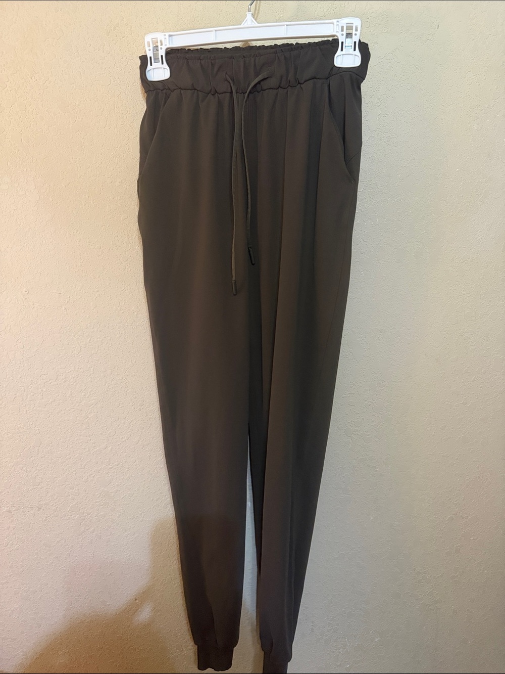 lululemon athletica keep moving Olive dark green Drawstring Joggers